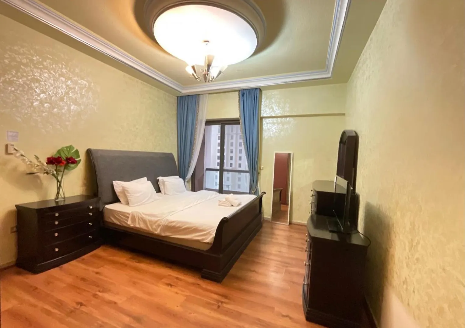 Homestay Private Rooms In Coliving Apartments In Jbr Sadaf 8 Dubai United Arab Emirates