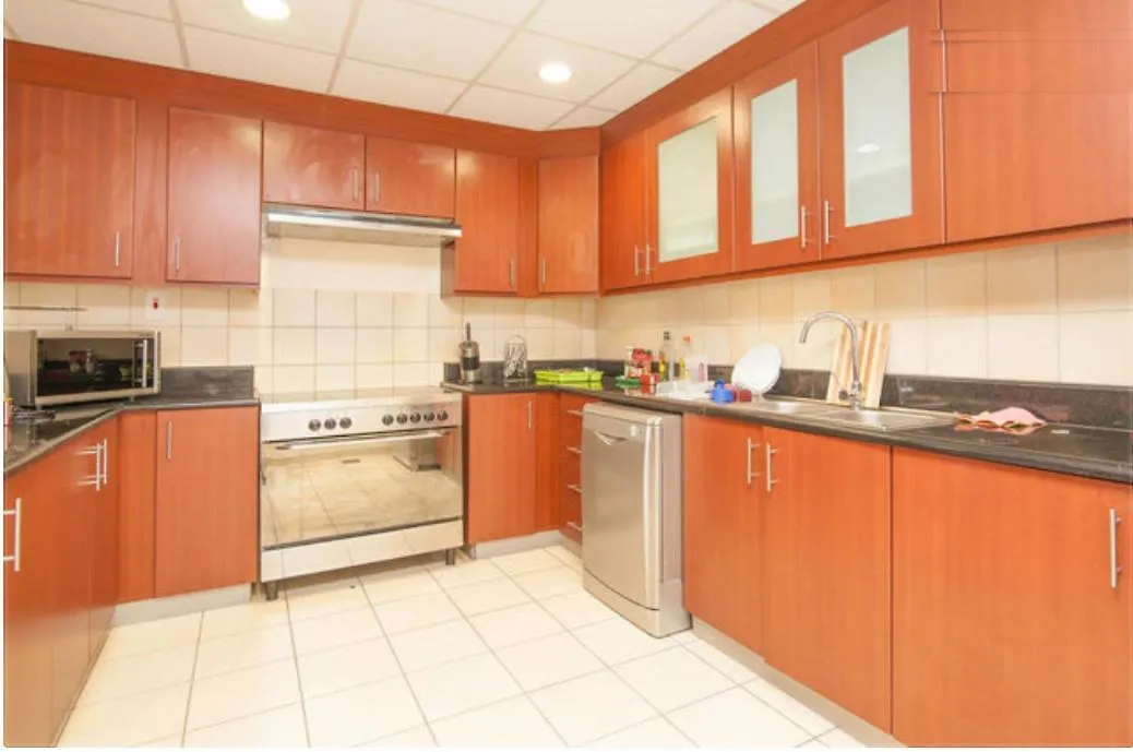 Homestay Private Rooms In Coliving Apartments In Jbr Sadaf 8 Dubai